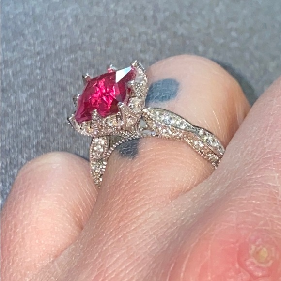 Gorgeous Pink Ring - Picture 4 of 7